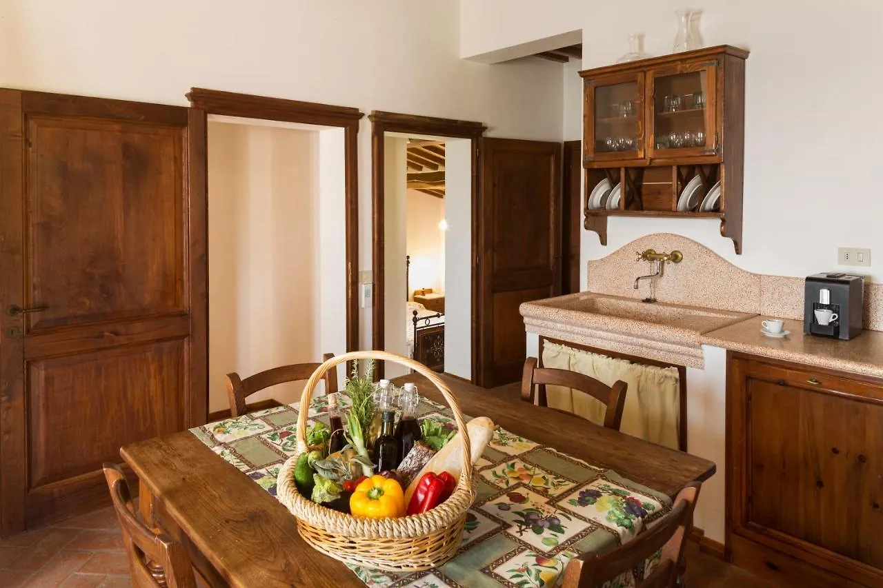 NaTourOasi agriturismo Affittacamere Monte San Savino Italia